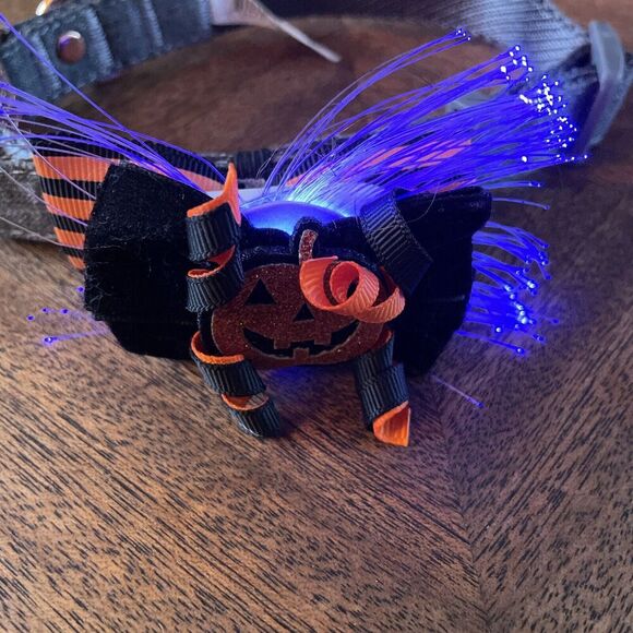 Halloween Medium Dog Collar Bow Tie Adjustable Pet Collar Multicolor Lights Used - Picture 9 of 16